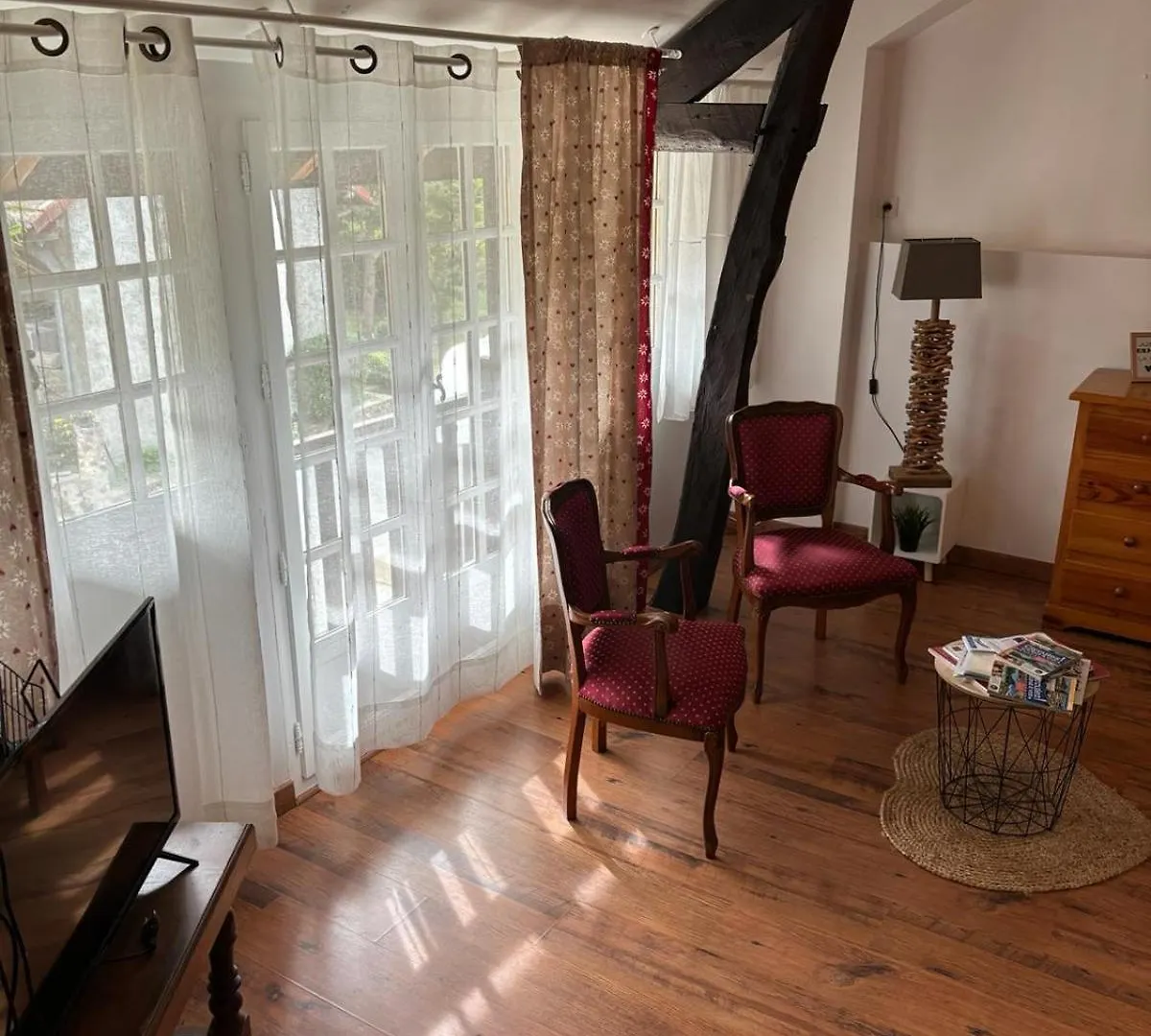 Gite Dans Ferme Renovee 4-5 Personnes Aubarede 0*,