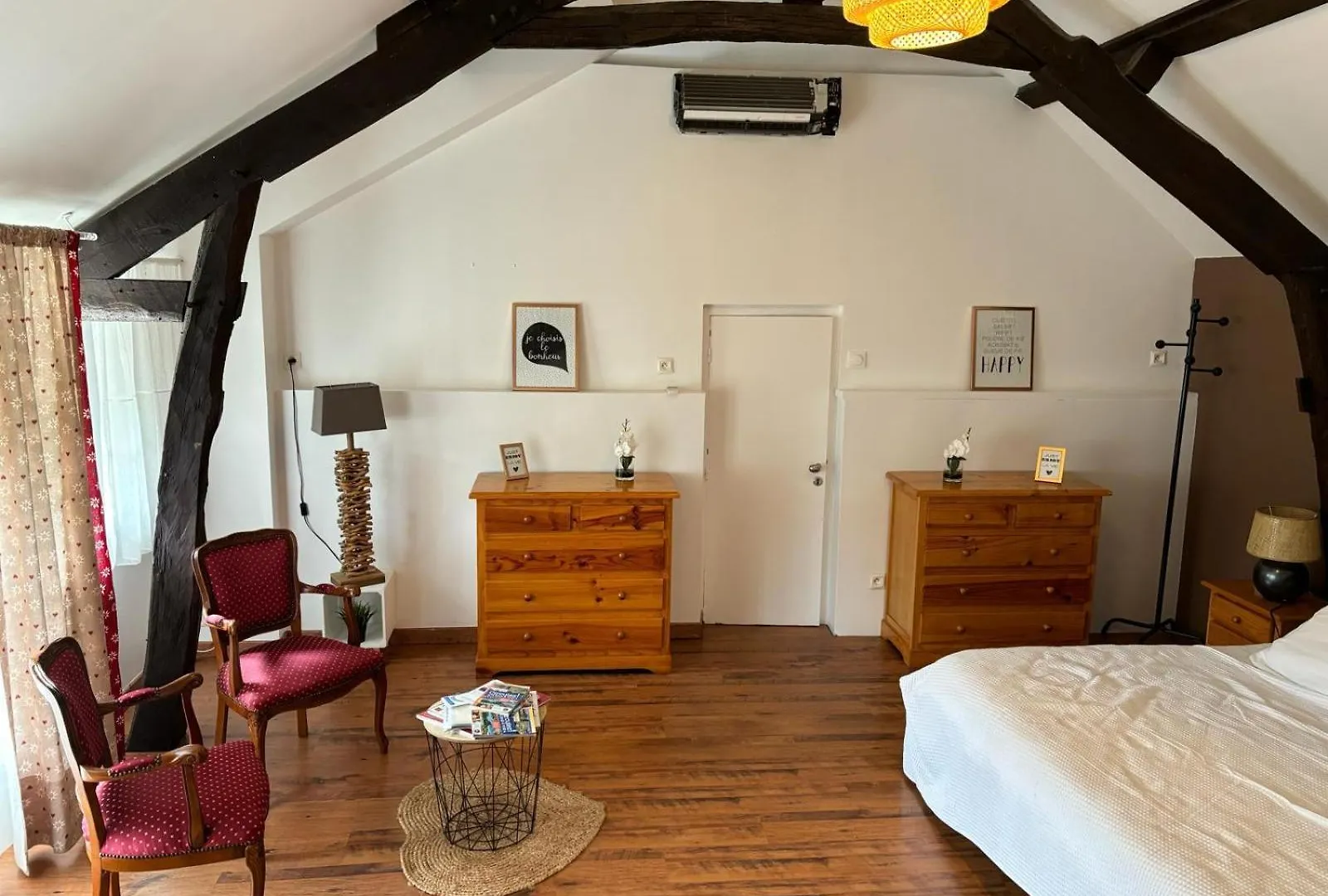 Gite Dans Ferme Renovee 4-5 Personnes Aubarede Holiday home